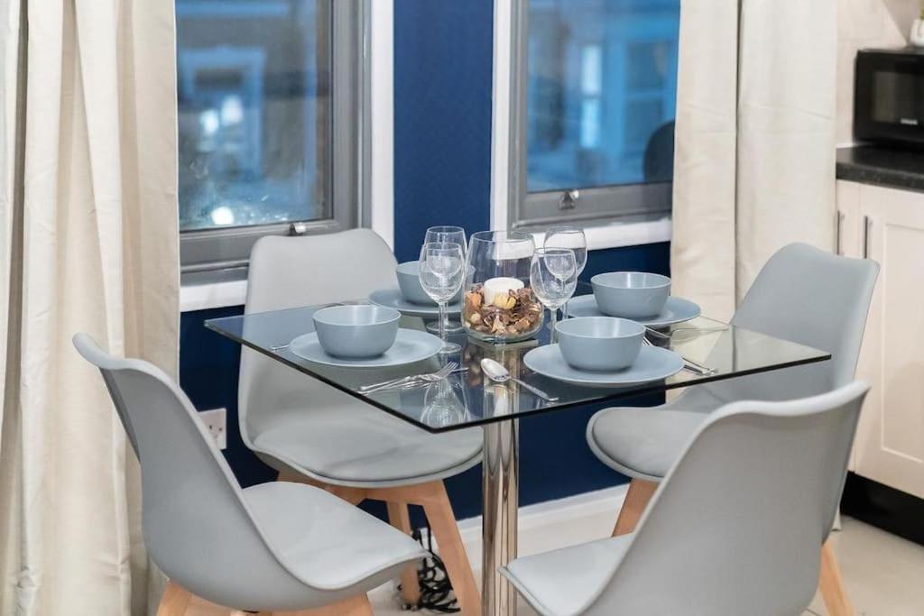 2 Bedroom Apartment London Exteriör bild