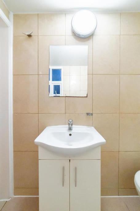 2 Bedroom Apartment London Exteriör bild