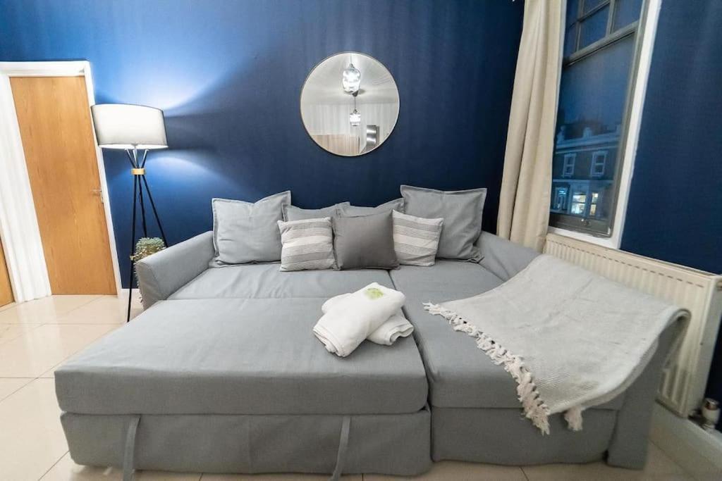 2 Bedroom Apartment London Exteriör bild